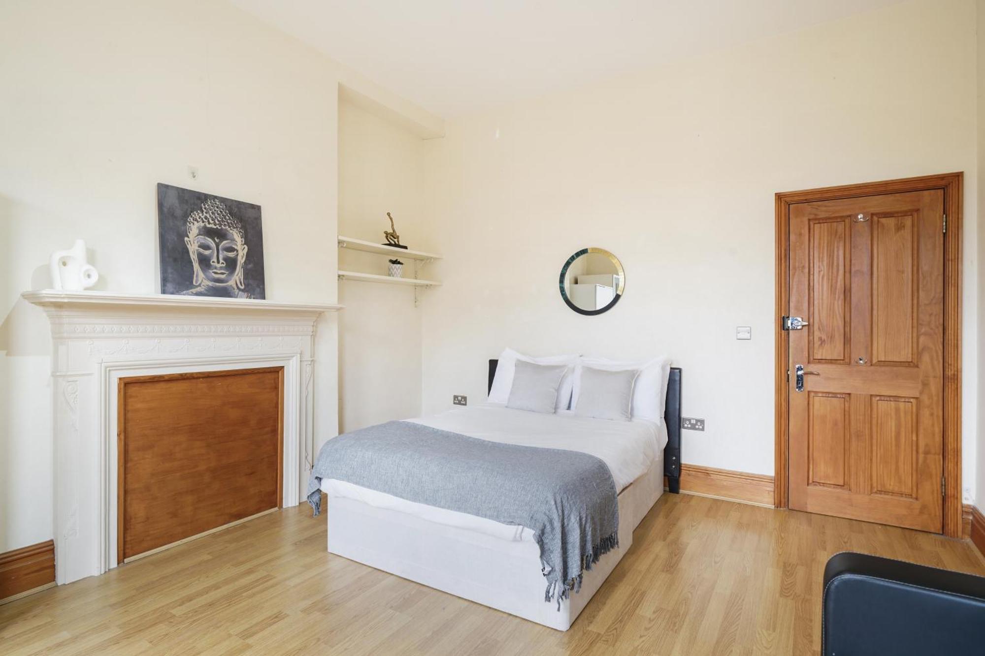 Elgin Avenue Hububb * London